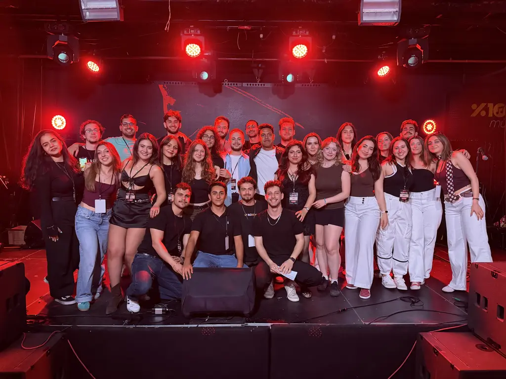 itüöder topluluğundan bir an